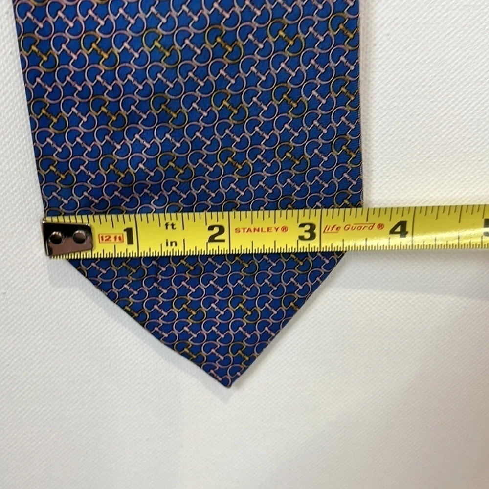 Burberry silk tie blue with pink and gold D ring design - Picture 8 of 9
